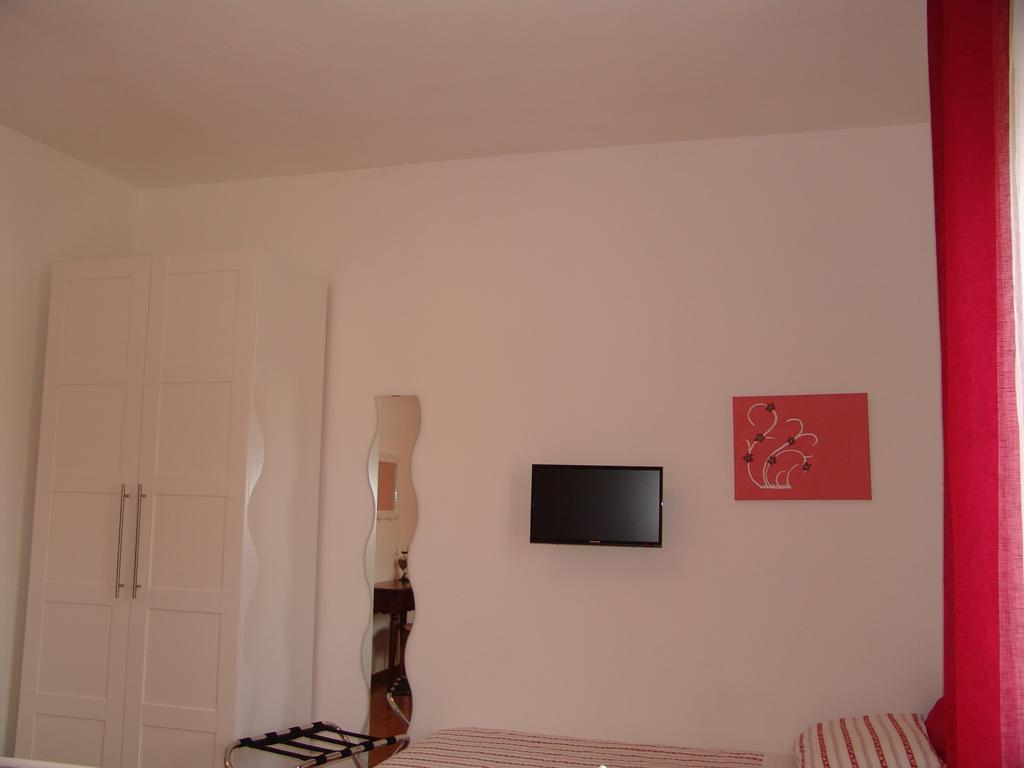 B&B Myosotis Pisa Szoba fotó